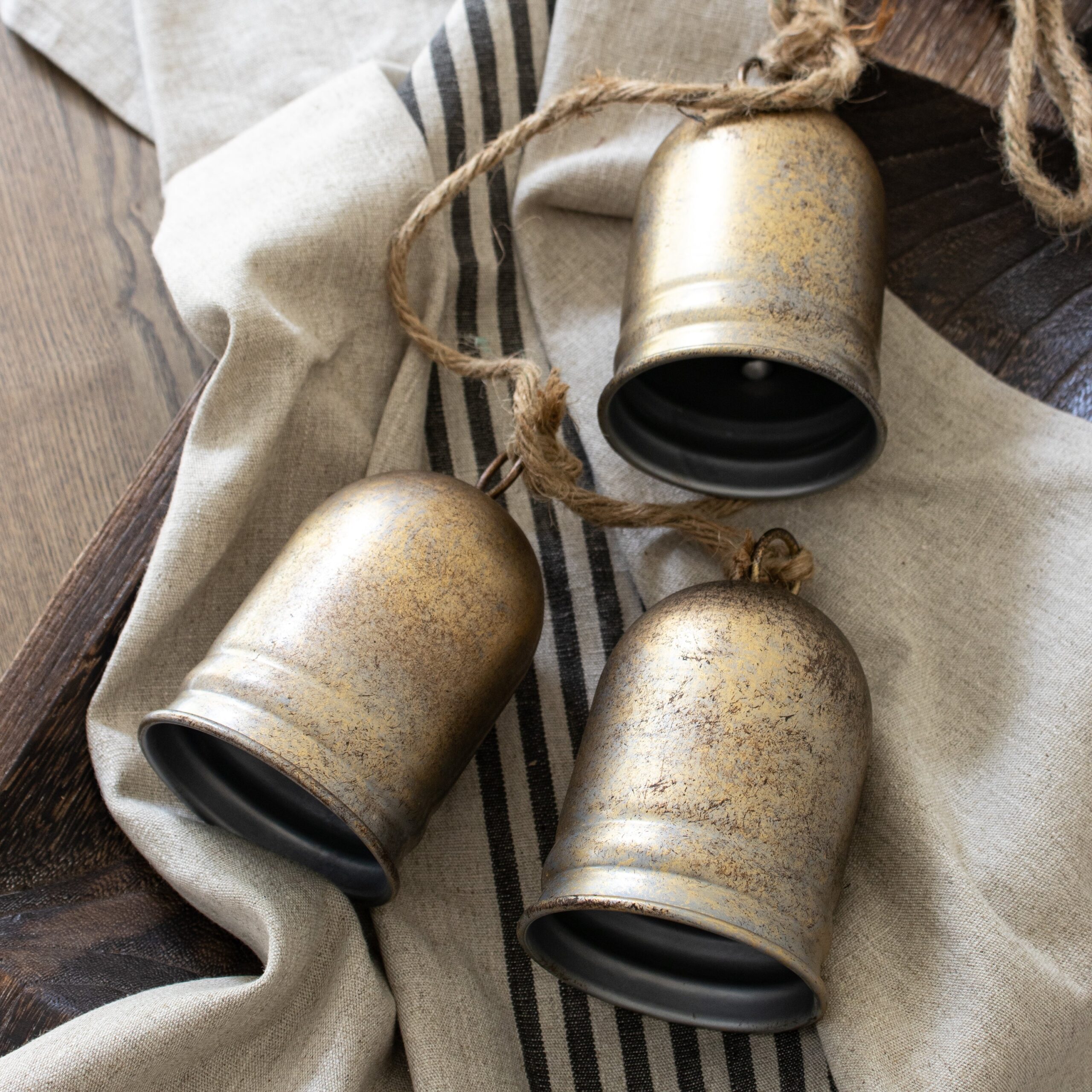 Hanging vintage wreath bells